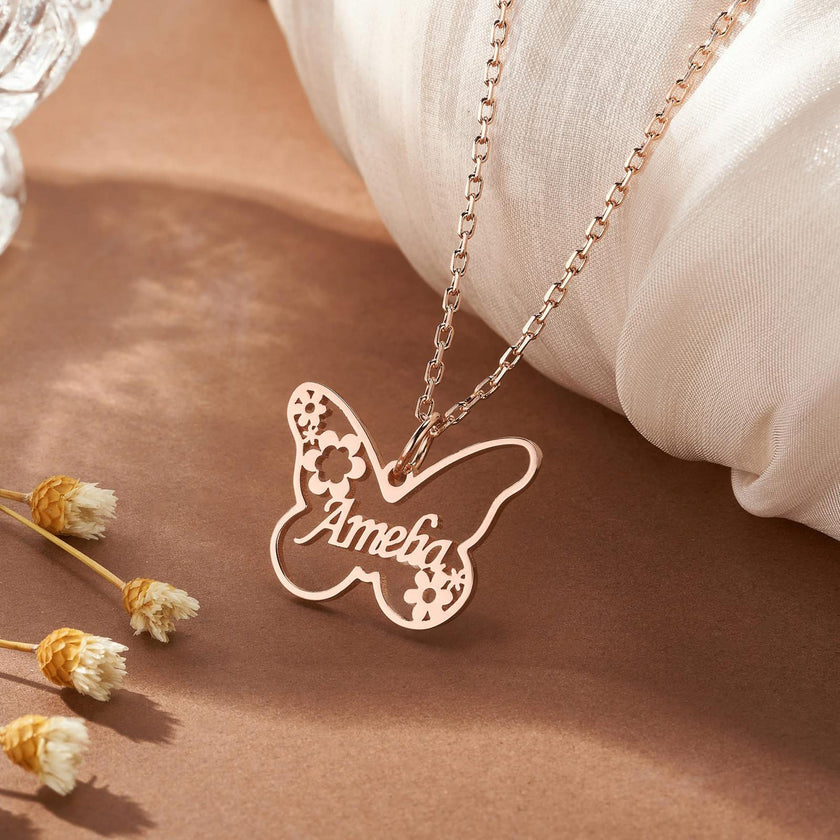 Personalised Name necklace with Heart